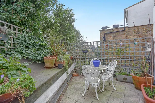 Photo 2 — Melgund Road, London
