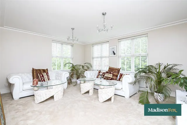The Boulevard, Woodford Green, IG8, photo 2