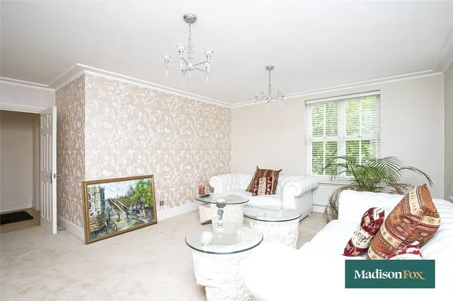 The Boulevard, Woodford Green, IG8, photo 3