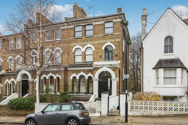 Huddleston Road, London, photo 1