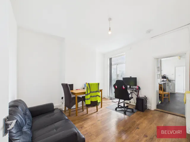 NEW ROAD, Wrexham, LL11, photo 1