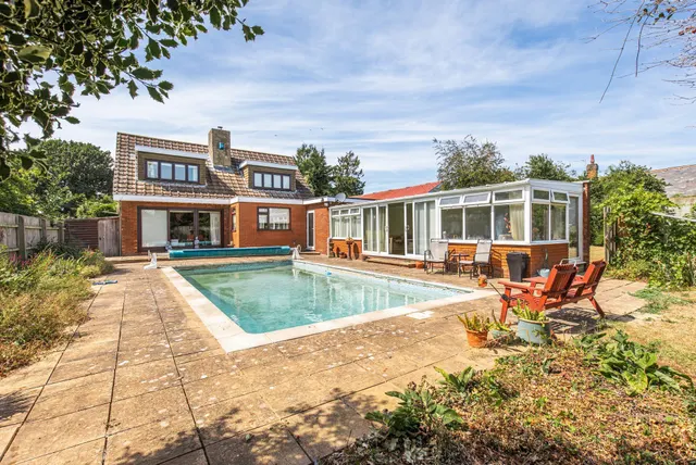 Award Winning Detached Family Home in, photo 1