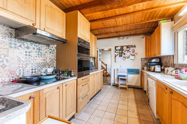 Award Winning Detached Family Home in, photo 2
