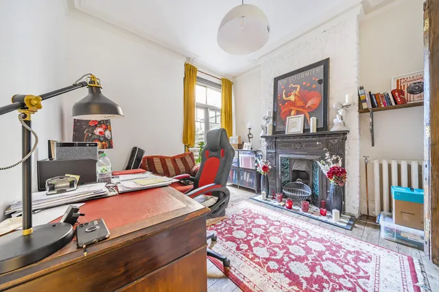 Photo 3 — 20 Priory Avenue, London