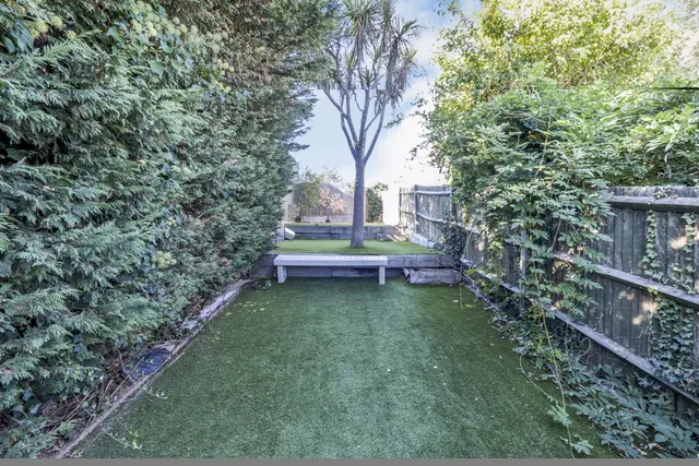 Collindale Avenue, Erith, DA8, photo 2