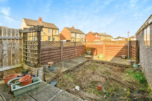 Photo 3 — Grand Cross Road, Huddersfield