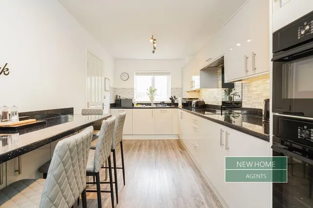 Photo 2 — Sage Grove, Brighouse, West Yorkshire, HD6