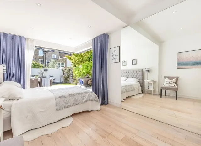 Photo 3 — Bromfelde Road, Clapham, SW4