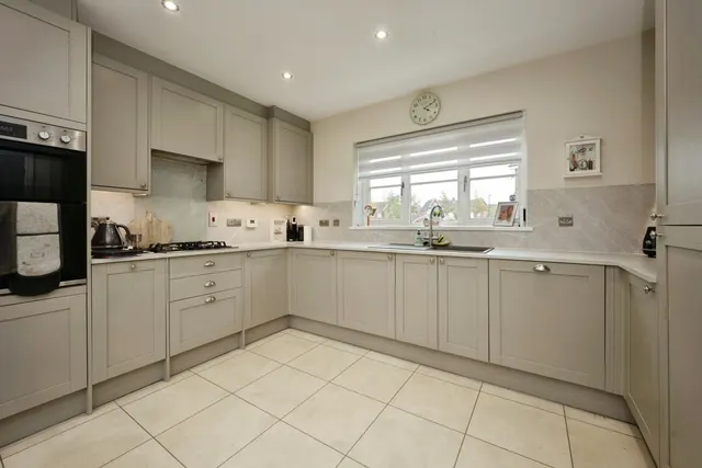 Brooklands Avenue, Wixams, MK42, photo 3