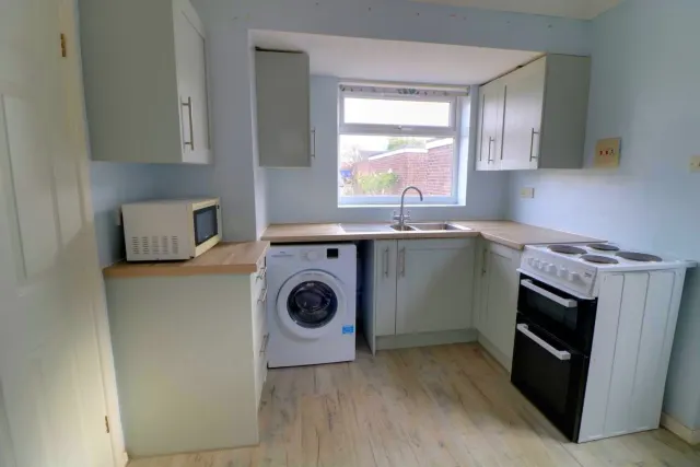 St Michaels Road, Long Stratton, photo 3