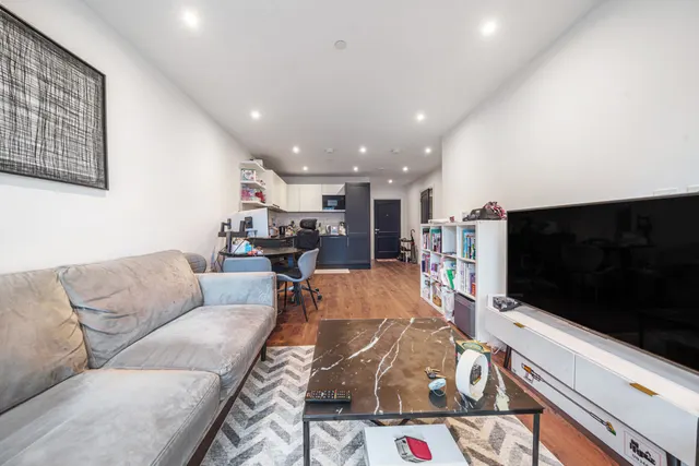 Bogart House, Ealing, W5, photo 3