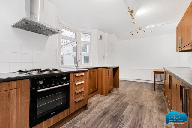 Lincoln Road, East Finchley, N2, photo 3