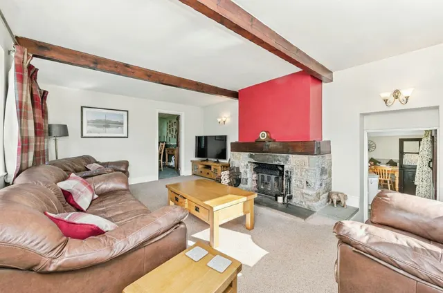 North Row, Shepley, HD8, photo 2
