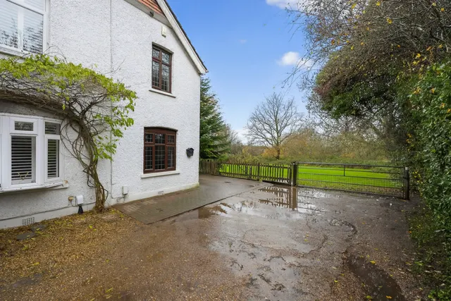 Alexandra Avenue, Warlingham, CR6, photo 1