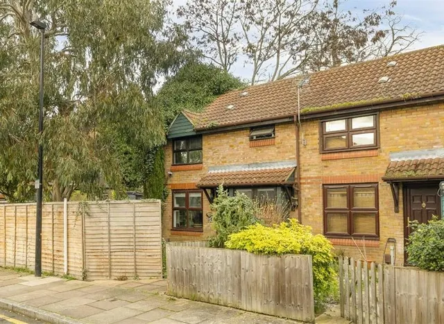 Coopers Close, Stepney Green, E1, photo 1