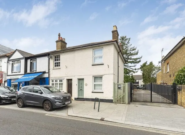 High Street, Hampton Hill, TW12, photo 1