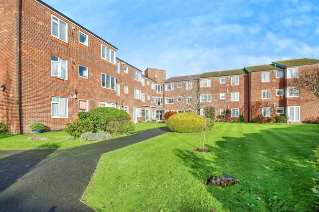 Mount Pleasant Road, Poole, photo 1