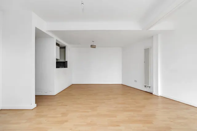 Photo 2 — 10 Hallings Wharf Studios, 1 Channelsea Road, London, Greater London, E15 2SX