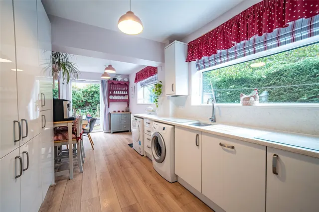 Bentcliffe Gardens, Leeds, LS17, photo 3