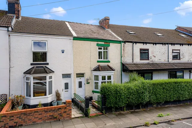 Warrington Road, Widnes, WA8 0AT, photo 1