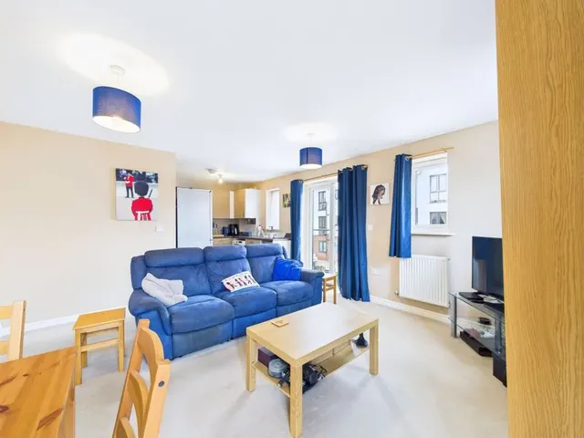 Falcon Avenue, South Ockendon, RM15, photo 3