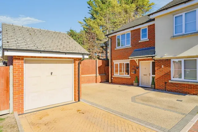 Rockfield Drive, Luton, LU3, photo 1