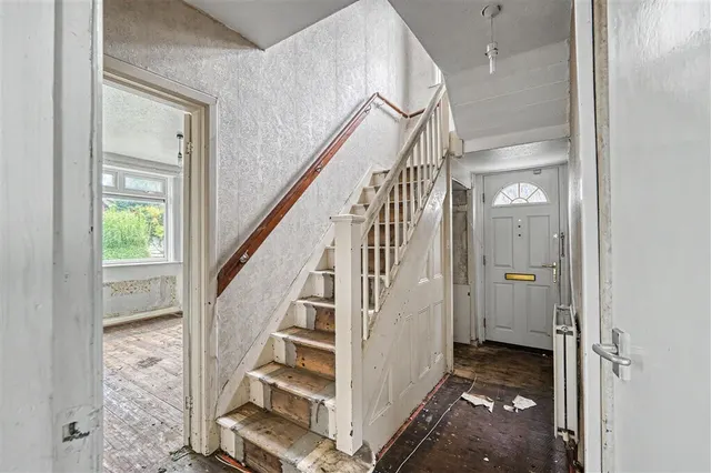 Firs Road, Sale, M33, photo 3