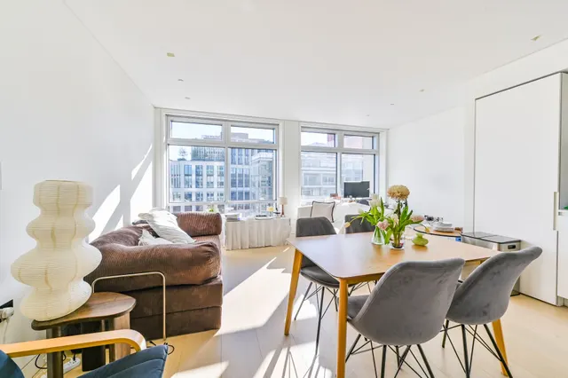Apartment 76, Centre Point, 101-103 New Oxford Street, London, photo 1
