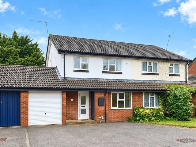 Sirius Close, Wokingham, RG41, photo 1