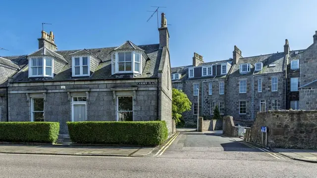 5 bedroom house — 55 Carden Place, Aberdeen, AB10 1UN