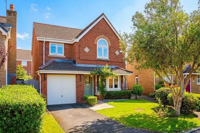 3 bedroom house, Elder Avenue, Burscough, L40