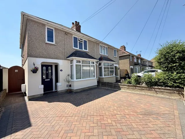Bessemer Road West, Swindon, Wiltshire, SN2 1ND, photo 1