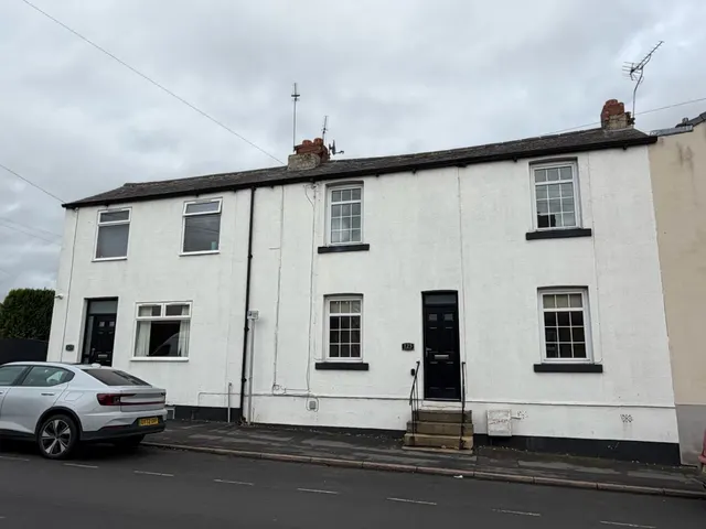 High Street, Normanton, WF6, photo 1