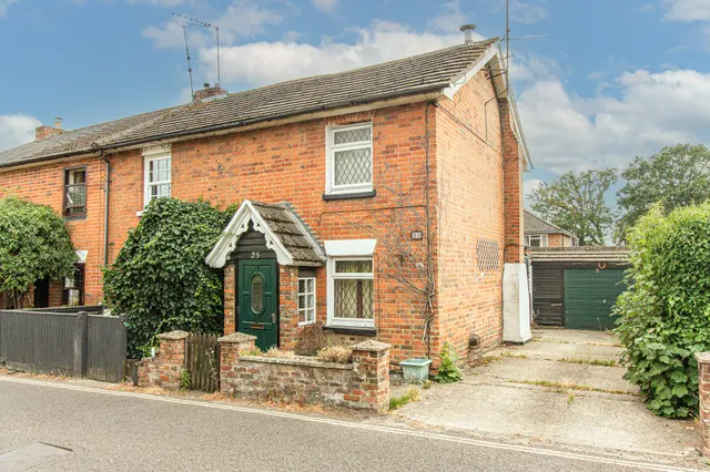 Church Road, Fleet, GU51 4NA, photo 1