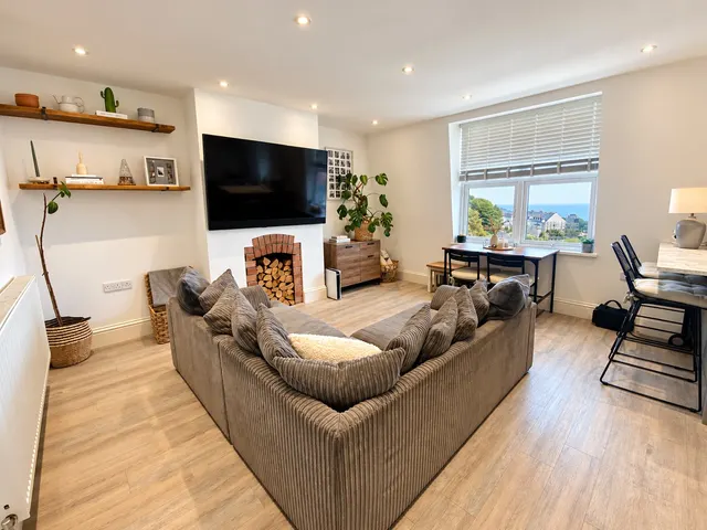 Larkstone Crescent, Ilfracombe, EX34, photo 2