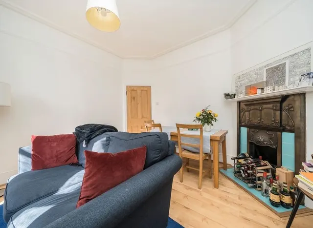 Photo 3 — Fortis Green Road, Muswell Hill, N10