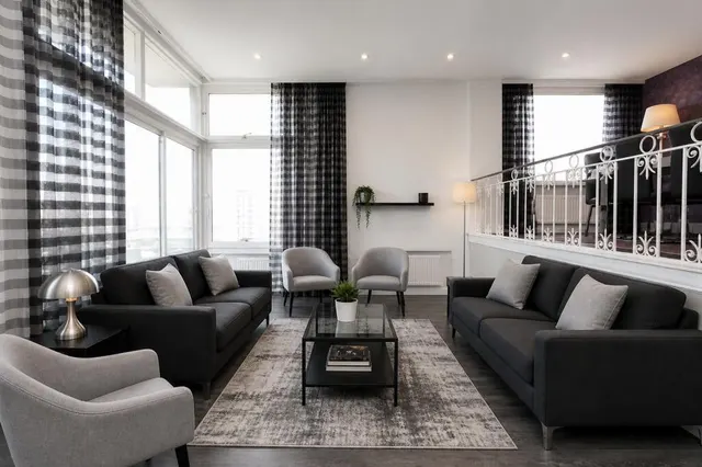 Photo 3 — Burwood Place, London