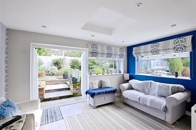 Highfield Close, Midhurst, GU29, photo 2
