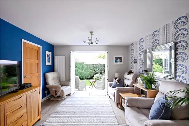 Highfield Close, Midhurst, GU29, photo 3