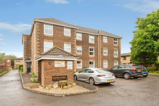 Clifton Road, SOUTHAMPTON, photo 1
