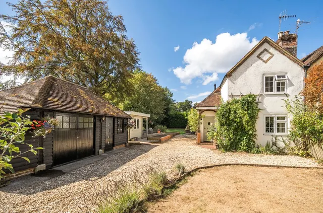 Firs Lane, Shamley Green, GU5, photo 1
