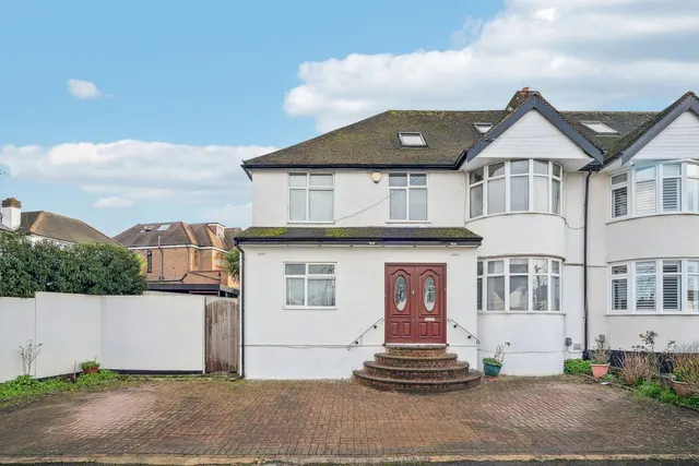 Church Avenue, Pinner, HA5, photo 1
