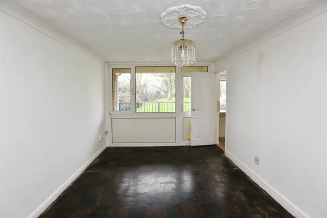 Longfield Avenue, Fareham, PO14, photo 3