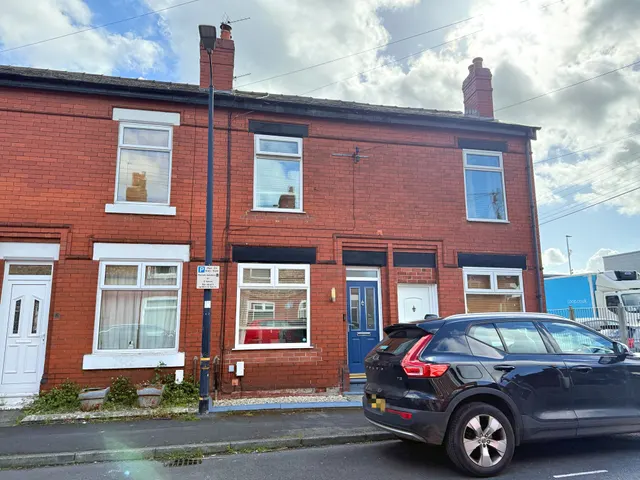 Eaton Road, Sale, photo 1