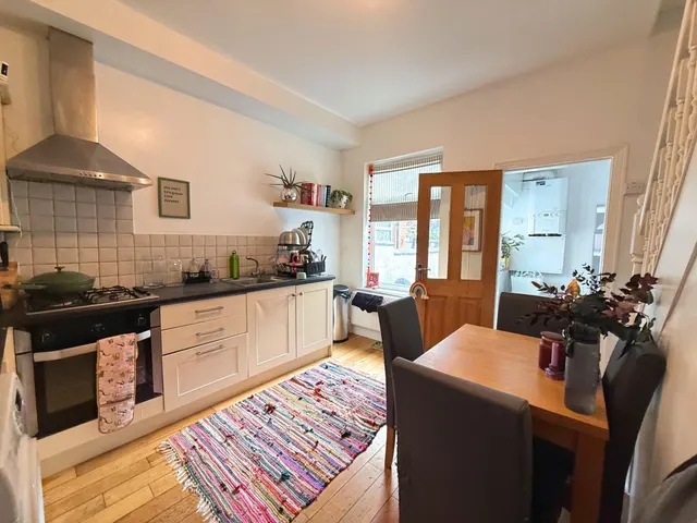 Eaton Road, Sale, photo 3