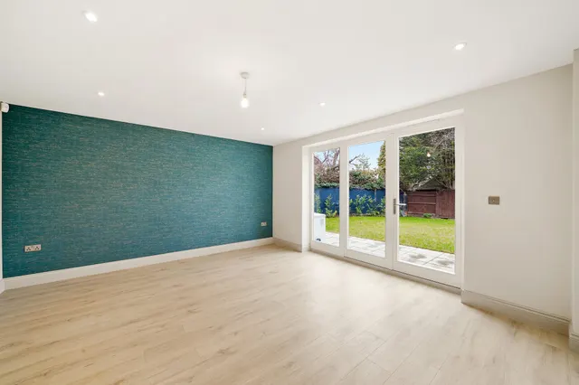 Photo 2 — Riefield Road, Eltham, London, SE9 2QA