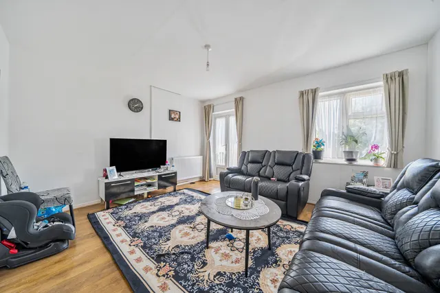 Pinner Grove, Pinner, HA5, photo 2