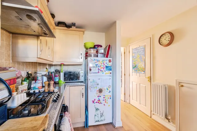 Stone Close, Corsham, SN13, photo 3