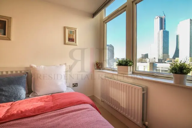 Cassilis Road, E14, photo 2