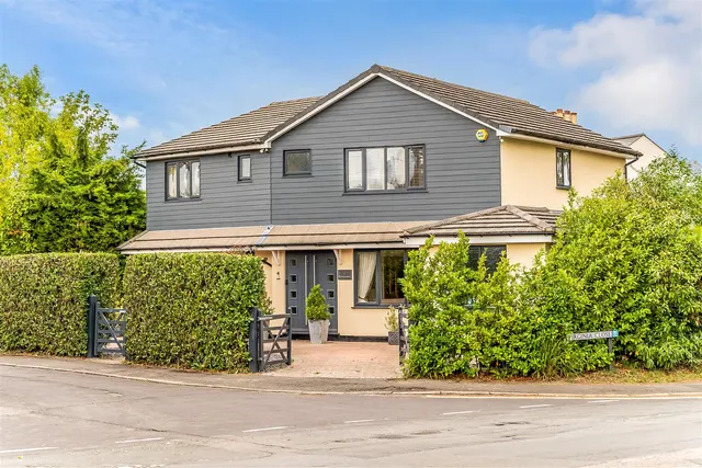 Virginia Close, Ashtead, KT21, photo 1